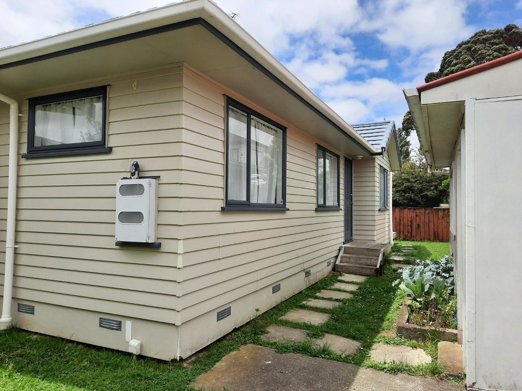 100 Cobham Crescent, Kelston, Auckland - Carousel 12