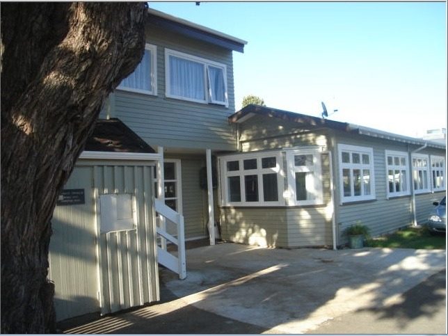 17 Bloomfield Terrace, Hutt Central, Lower Hutt - Carousel 1