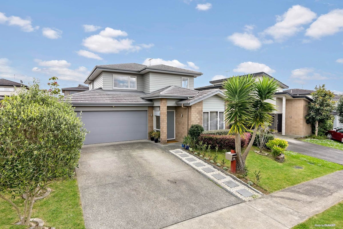 10 Oakhurst Avenue, Flat Bush, Auckland - Carousel 2
