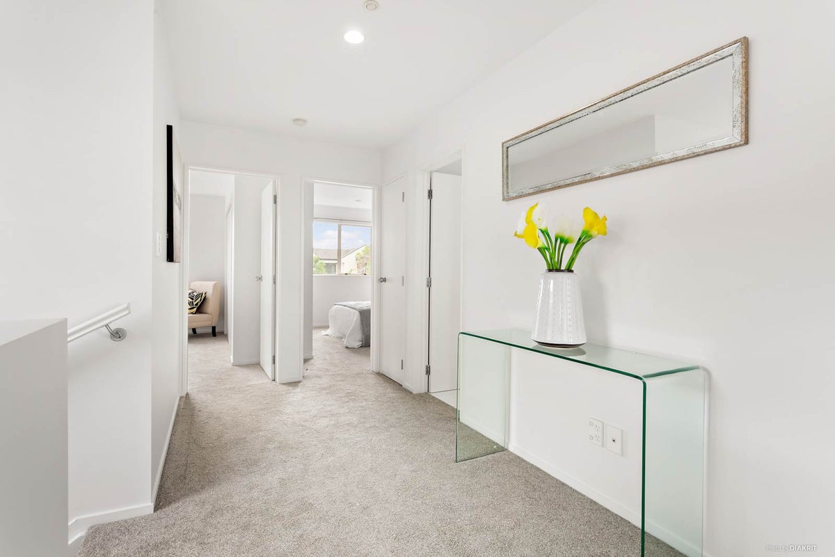 45 Masons Road, Oteha, Auckland - Carousel 2