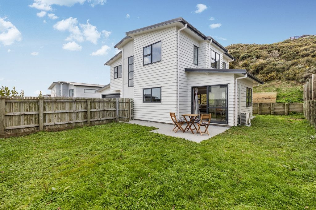 7 Sandino Place, Grenada Village, Wellington - Carousel 17