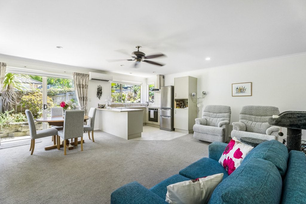 1/22 Ellenbury Place, Stanmore Bay, Whangaparaoa - Carousel 2