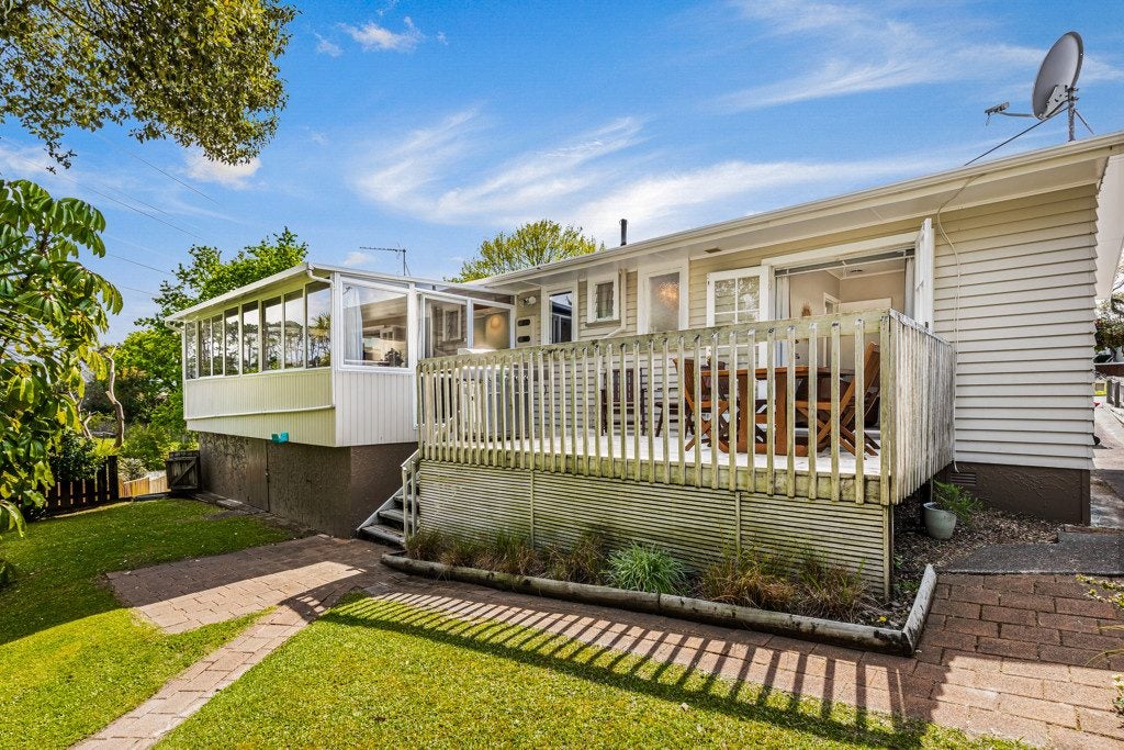 11 Bellamy Place, Blockhouse Bay, Auckland - Carousel 2