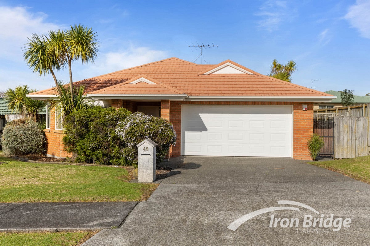 45 Waimahia Avenue, Weymouth, Auckland - Carousel 1