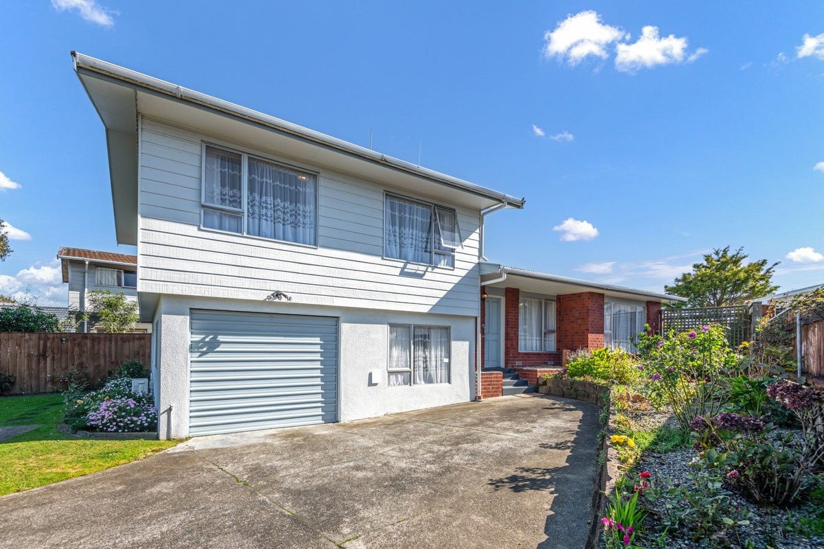 19 Lockhart Avenue, Milson, Palmerston North - Carousel 1