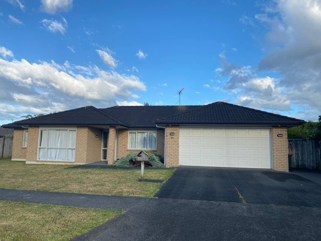 44 Wayne Francis Drive, East Tamaki, Auckland - Carousel 1