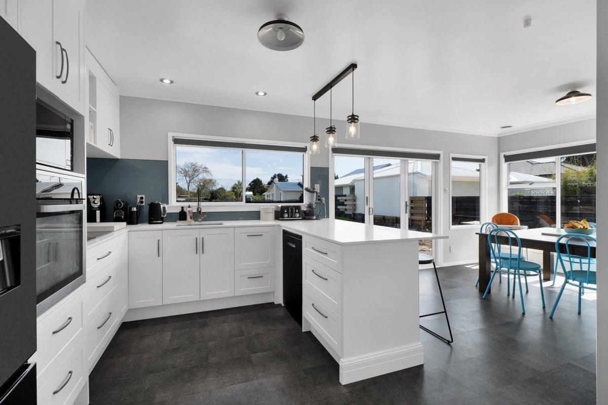 190A Seaview Road, Westown, New Plymouth - Carousel 2