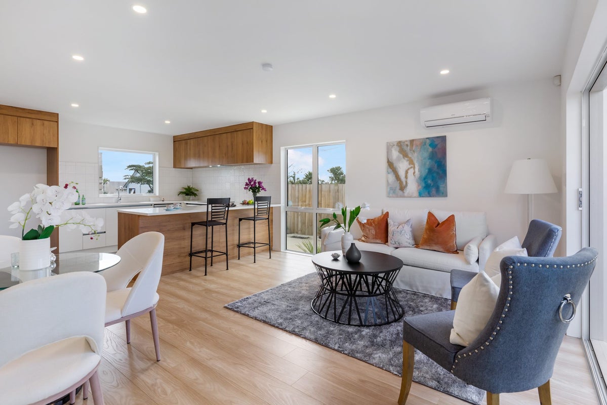 1/112 Astley Avenue, New Lynn, Auckland - Carousel 1