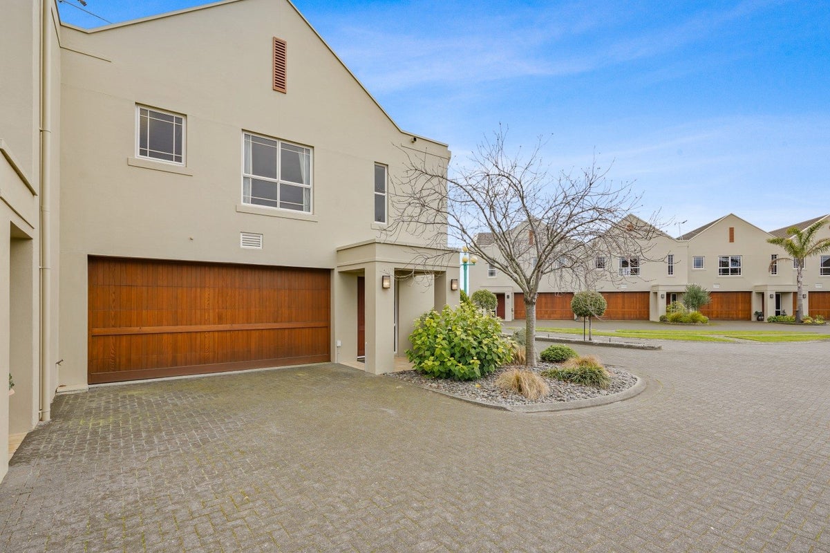 39 Nelson Quay, Ahuriri, Napier - Carousel 18