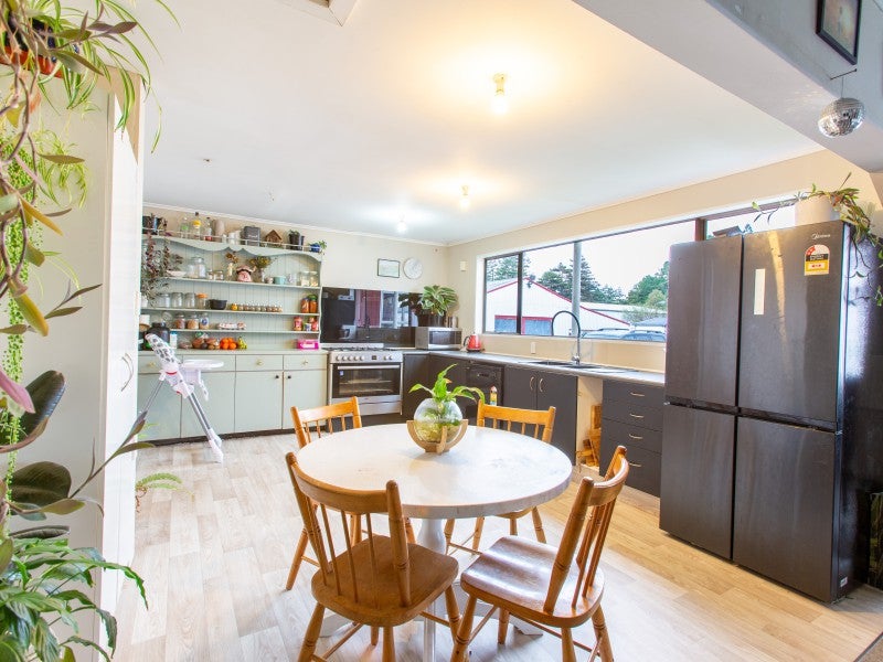 25 York Street, Dannevirke, Dannevirke - Carousel 2