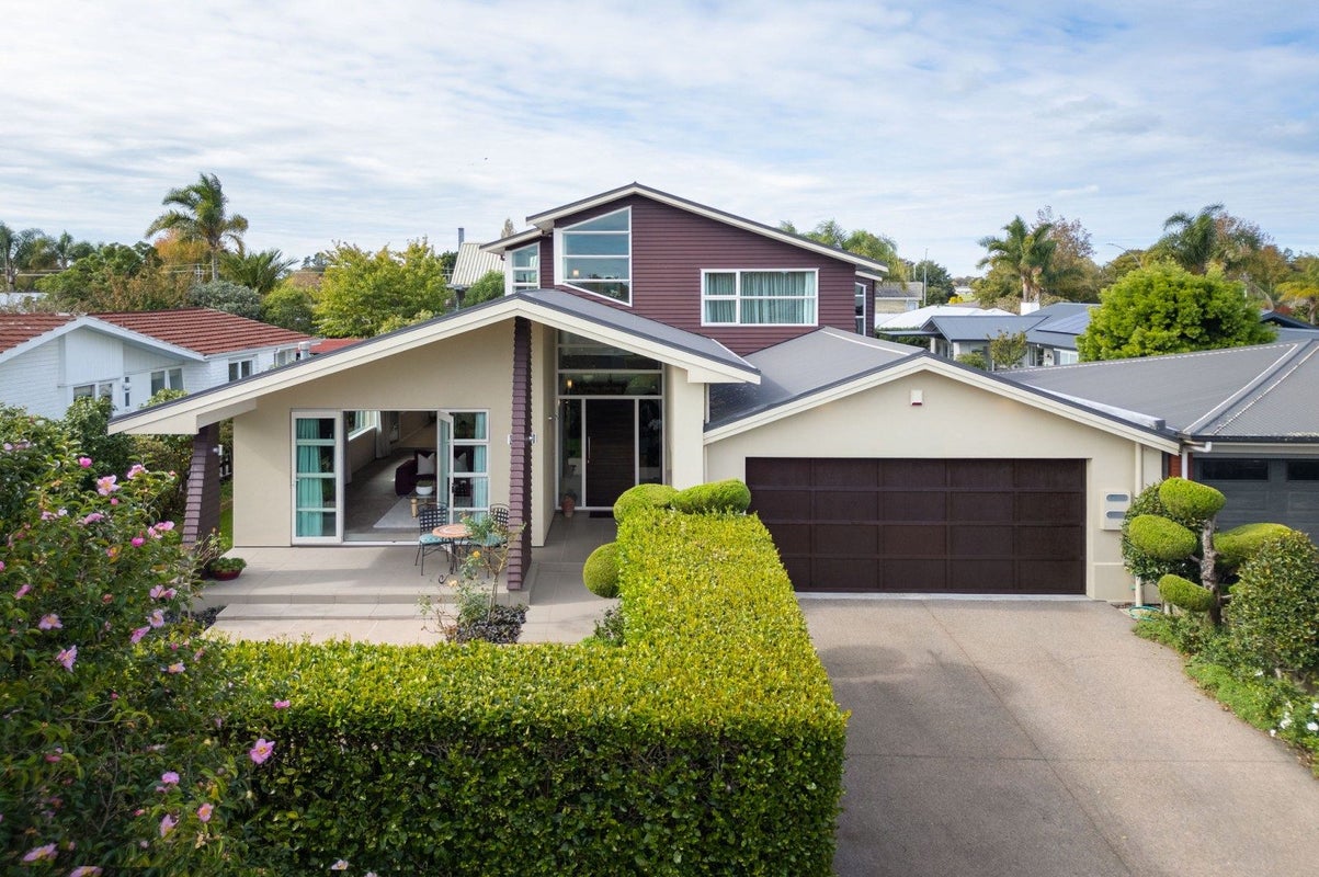 17 Pollock Drive, Chartwell, Hamilton - Carousel 1
