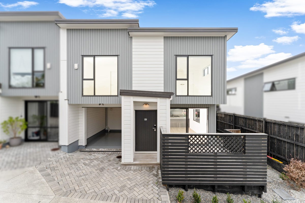 8C Neptune Avenue, Beach Haven, North Shore City, Auckland - Carousel 24