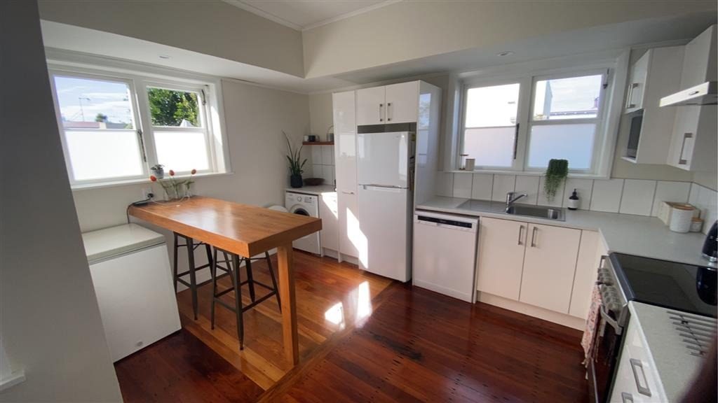 8 Bedford Road, Marewa, Napier - Carousel 2