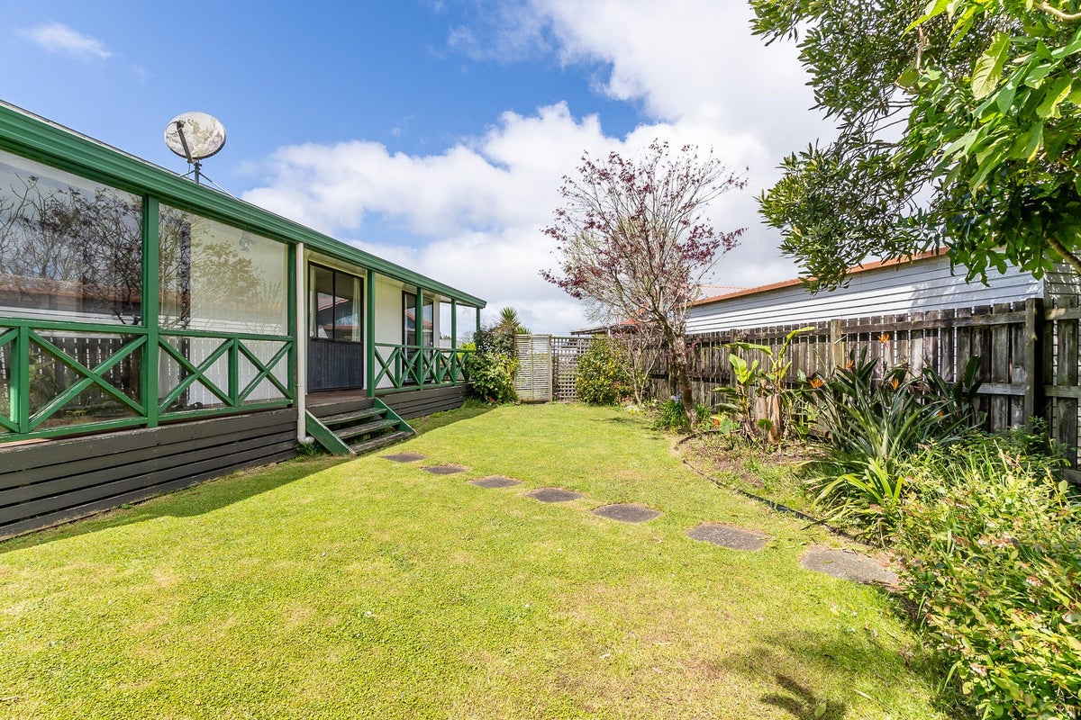 14 Sequoia Place, Pukete, Hamilton - Carousel 2