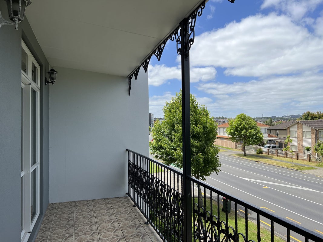 6/126 Stancombe Road, Flat Bush, Auckland - Carousel 2