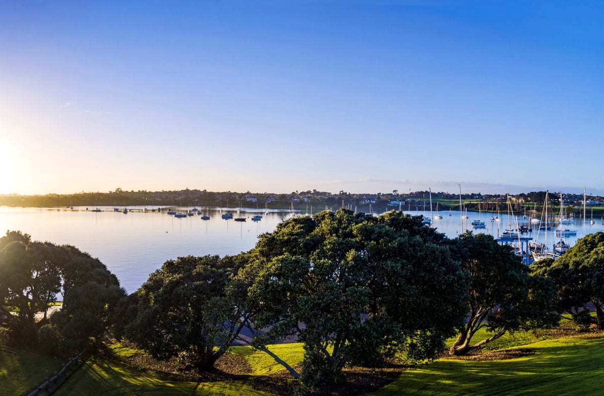 25 Armein Road, Panmure, Auckland - Carousel 1