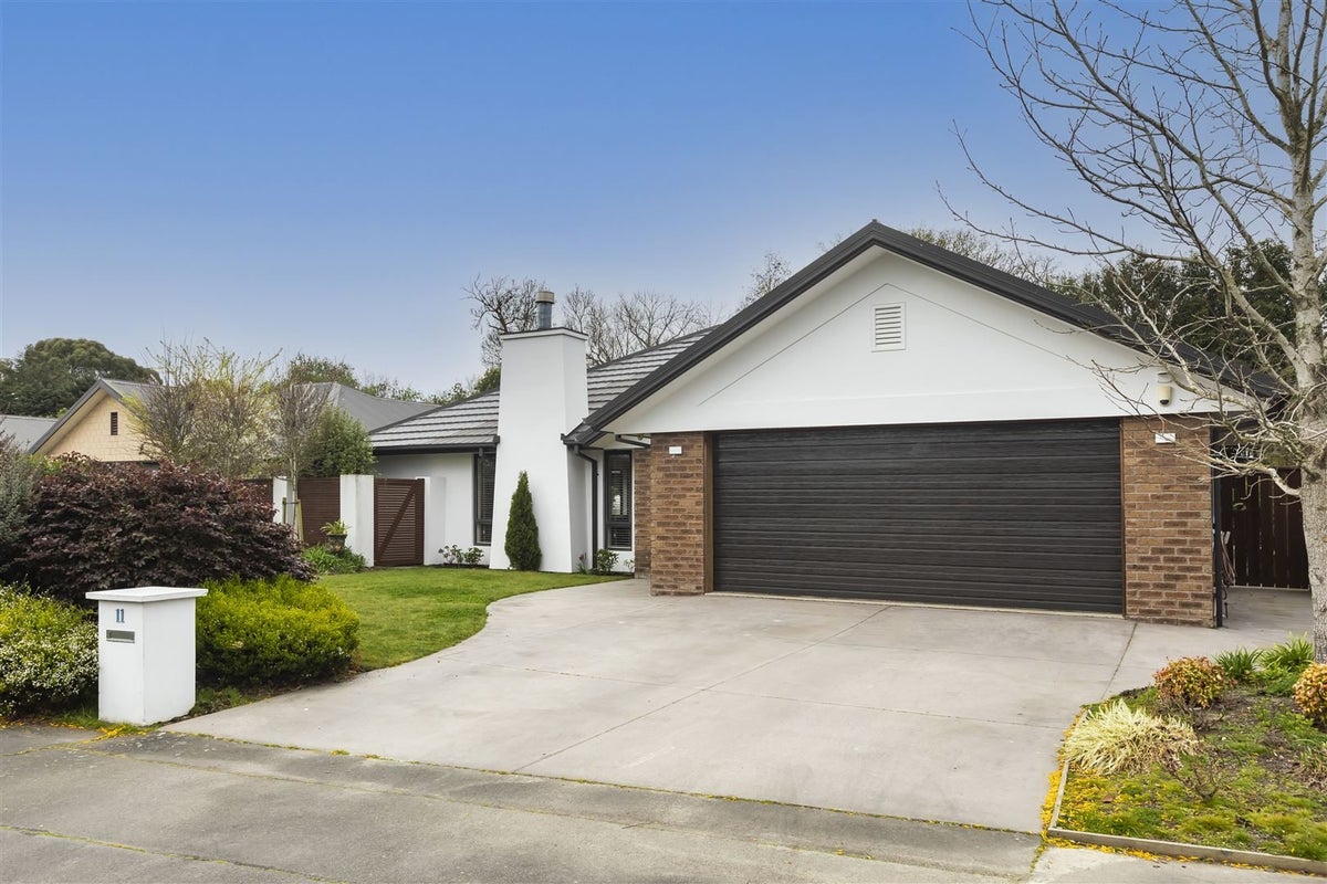 11 Armour Place, Halswell, Christchurch - Carousel 2
