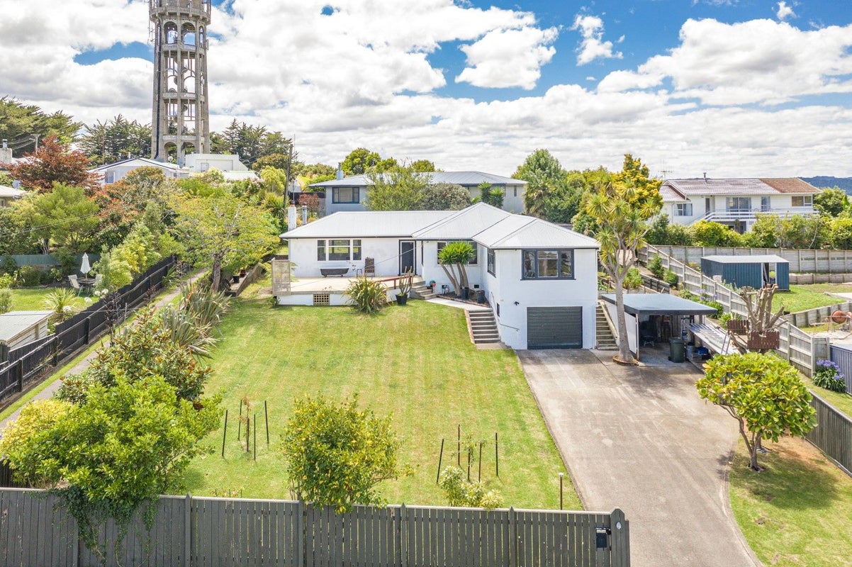 133 Mount View Road, Bastia Hill, Whanganui - Carousel 1