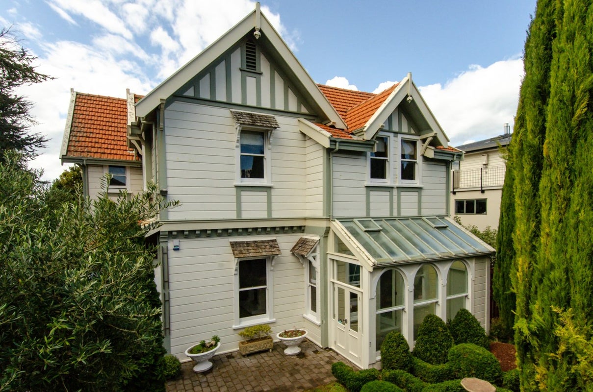 30 Hobson Street, Thorndon, Wellington - Carousel 2