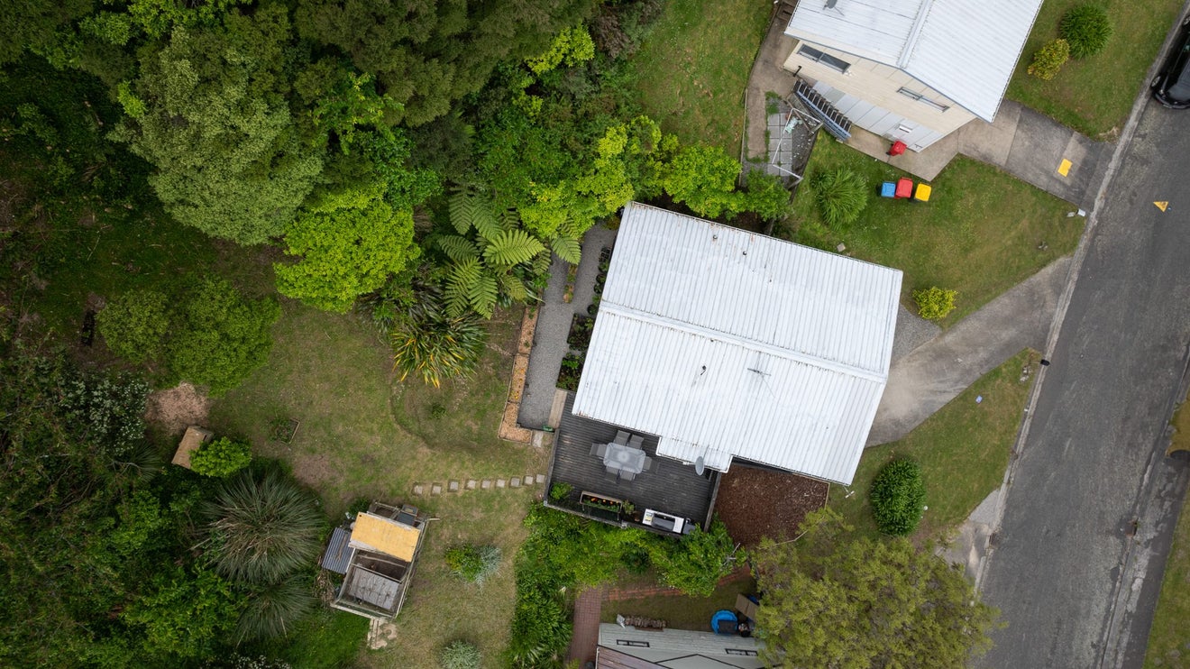 1/7 Venus Place, Whitby, Porirua - Carousel 14