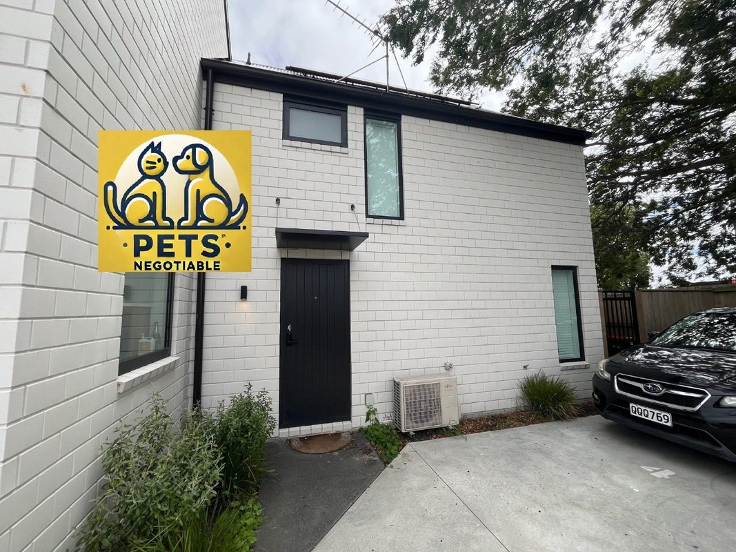 4/17 Hornbrook Street, Waltham, Christchurch - Carousel 1