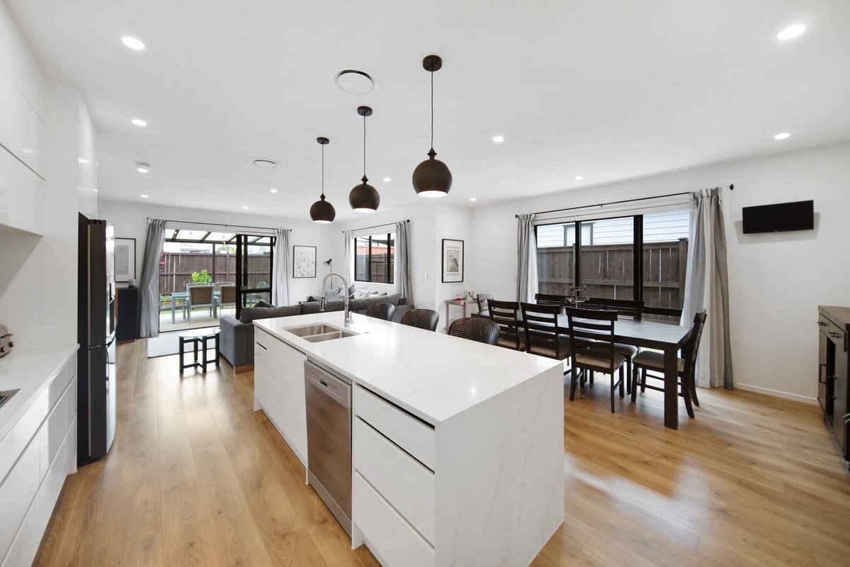 14 Fjord Way, Karaka, Papakura - Carousel 2