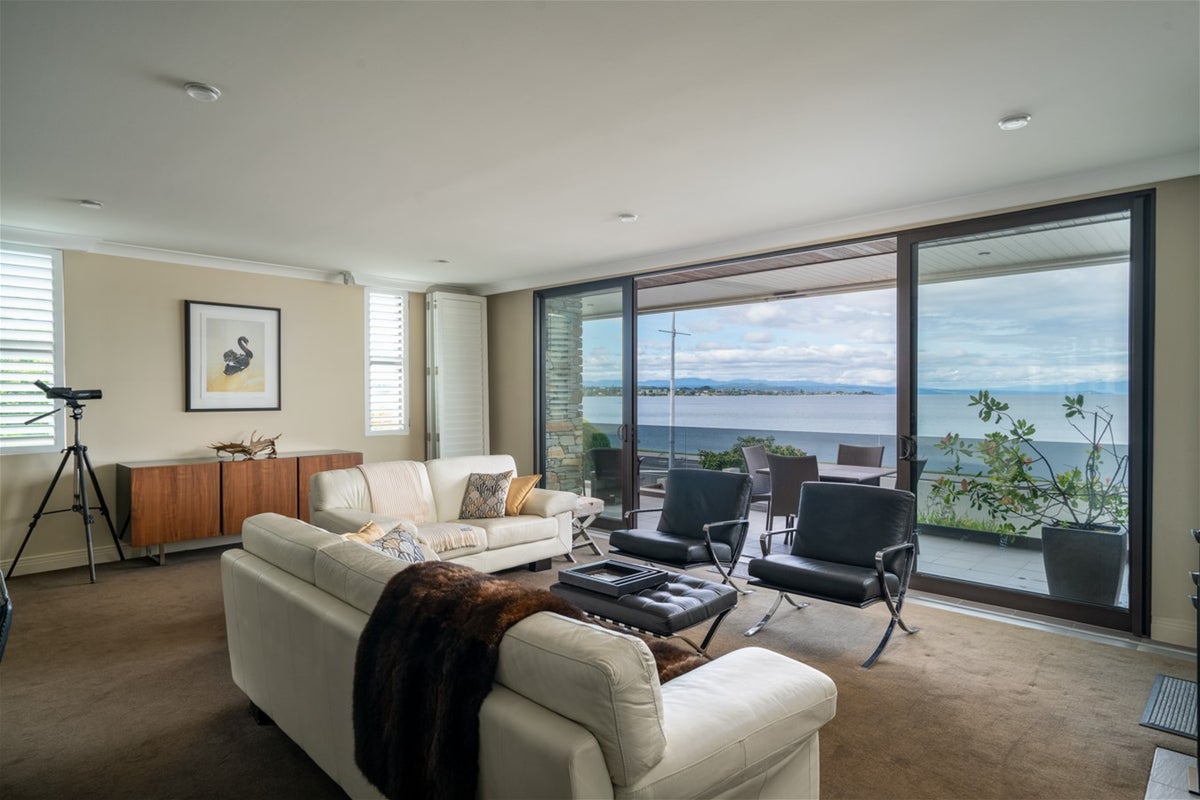 88 Lake Terrace, Taupo, Taupo - Carousel 2