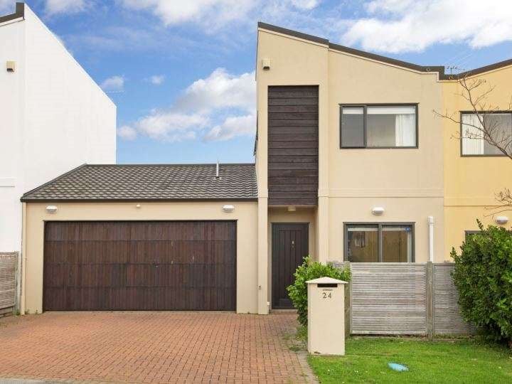 24 Spalding Rise, Golflands, Auckland - Carousel 1