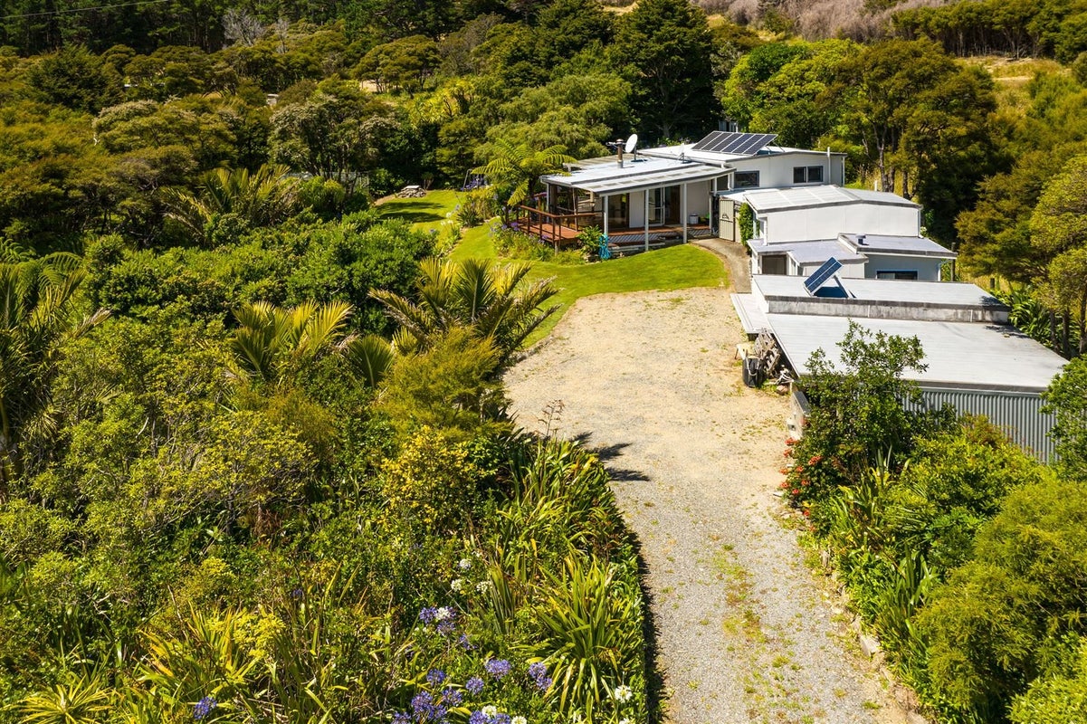 516 Clova Bay Road, Picton - Carousel 50