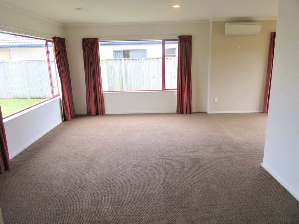 3 Blythfield Place, Taradale, Napier - Carousel 2