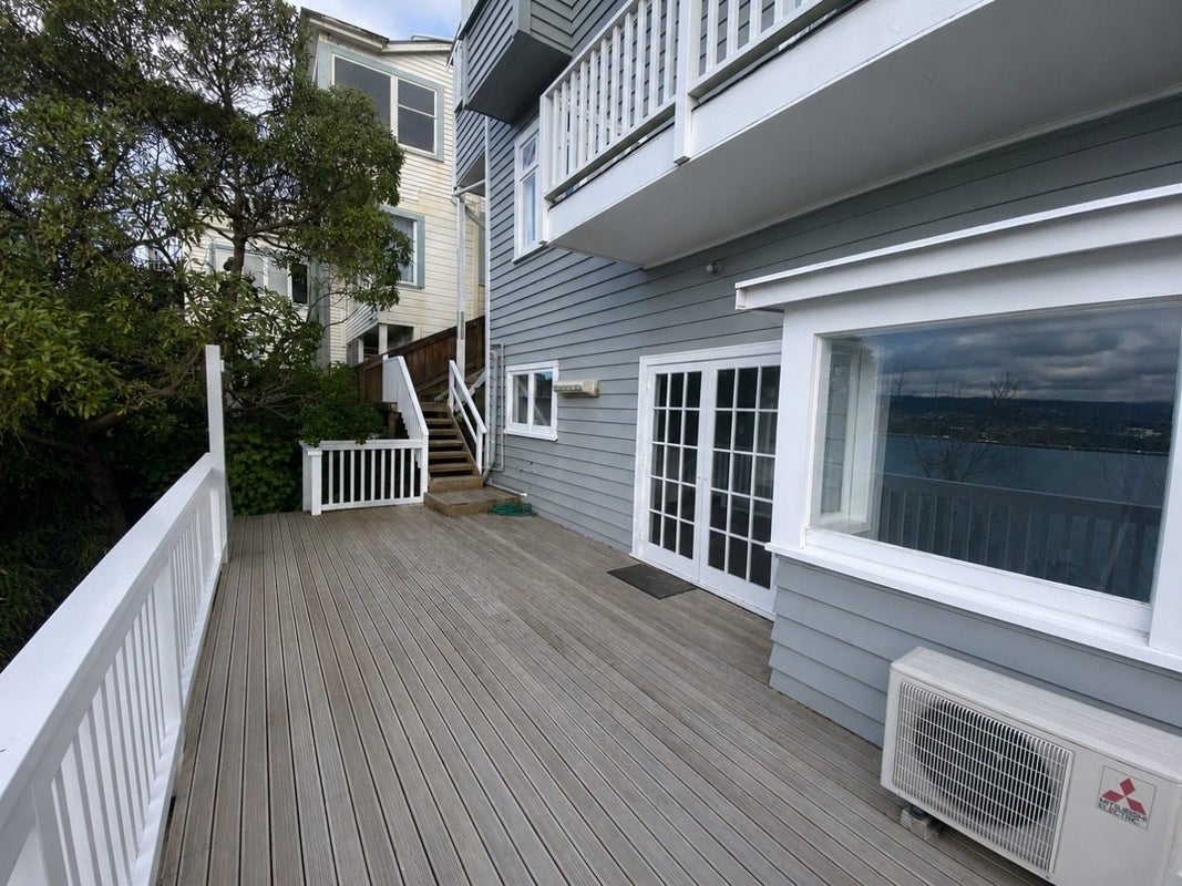 63 Overtoun Terrace, Hataitai, Wellington - Carousel 1