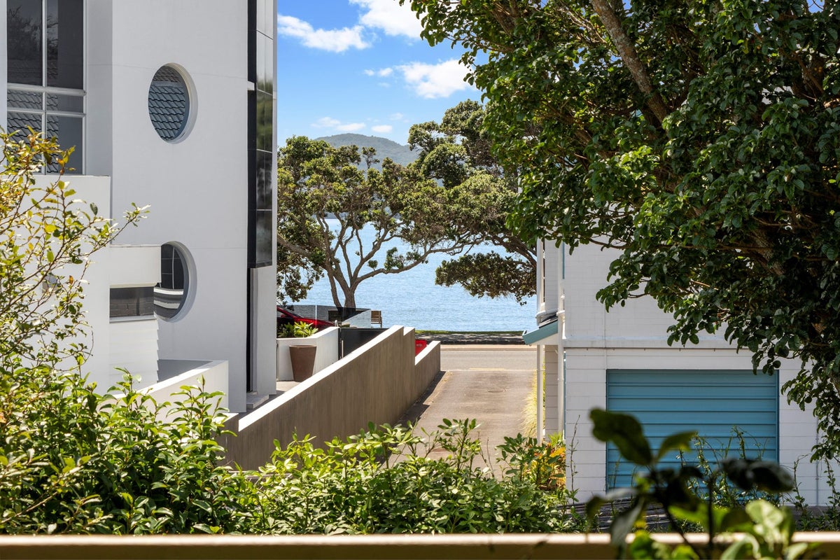 3/42 Speight Road, Kohimarama, Auckland - Carousel 1