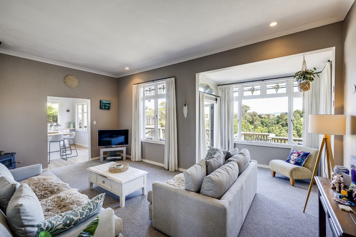 9 Lawrence Road, Hospital Hill, Napier - Carousel 1