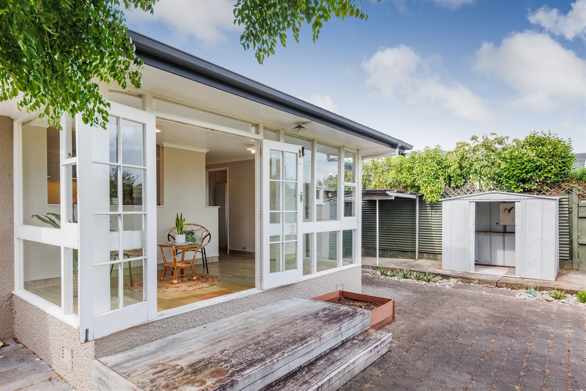 28 Sheffield Street, Awapuni, Palmerston North - Carousel 5