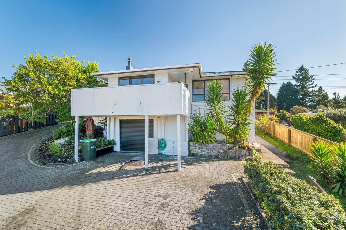 20 Nikau Street, Springfield, Rotorua - Carousel 1