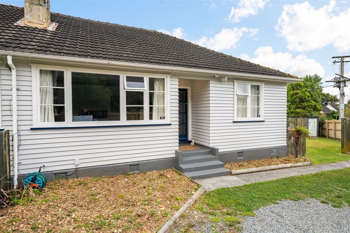 2/36 Harris Street, Naenae, Lower Hutt - Carousel 1