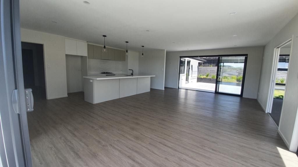 2 Western Rise, Hurworth, New Plymouth - Carousel 2
