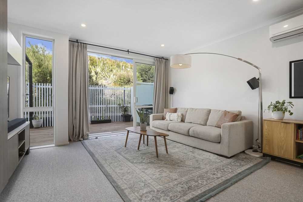 3 Sanremo Lane, Stanmore Bay, Whangaparaoa - Carousel 1