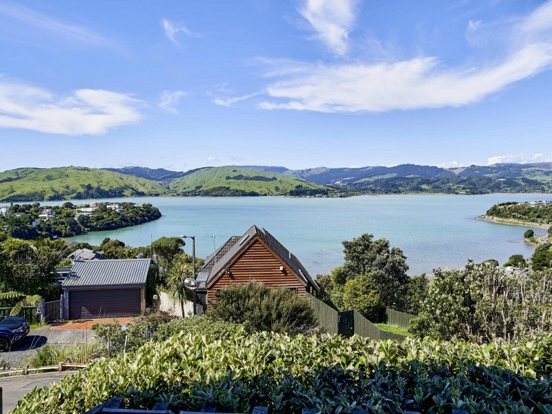 3 Kenef Road, Paremata, Porirua - Carousel 1