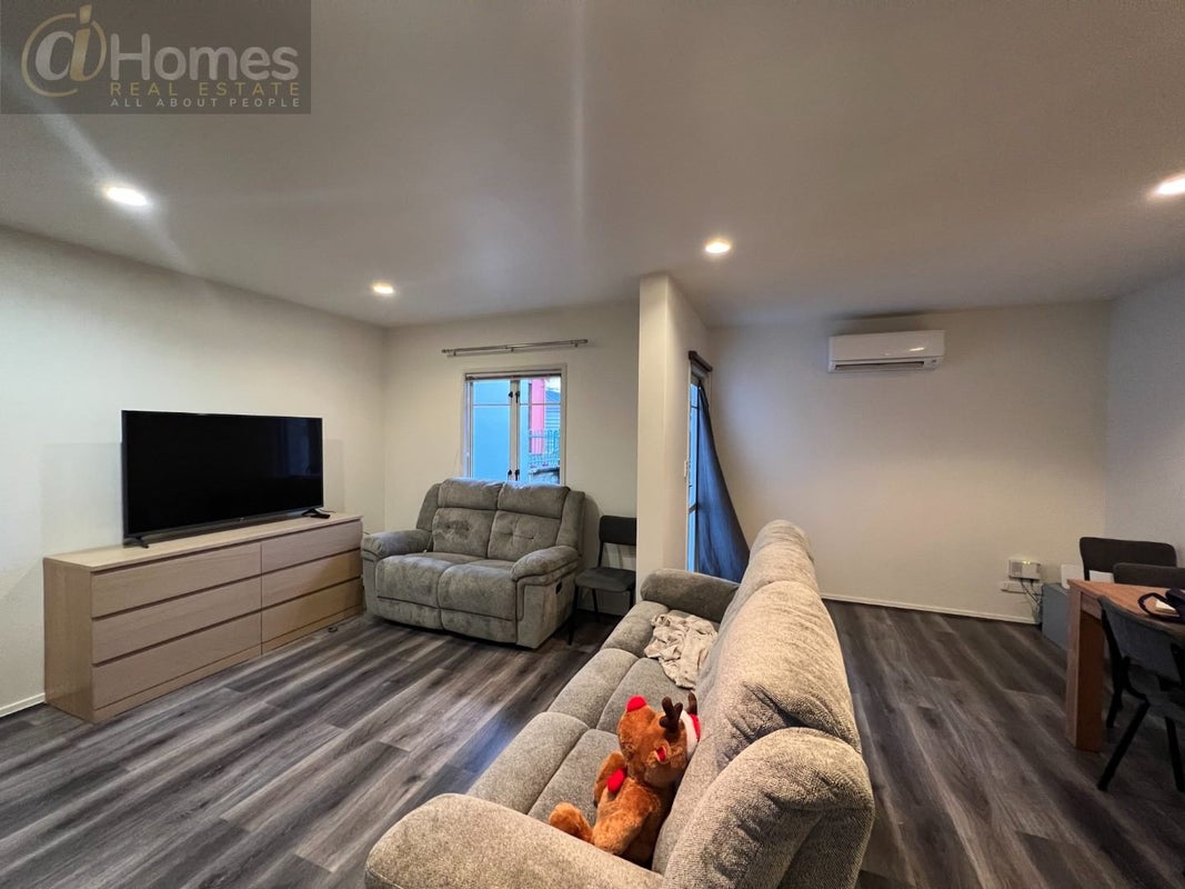61 Winery Way, Henderson, Auckland - Carousel 2