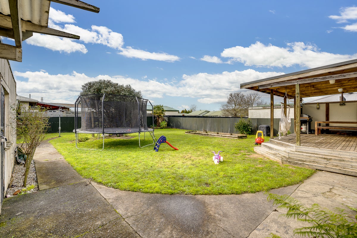 911 Gordon Road, Raureka, Hastings - Carousel 13