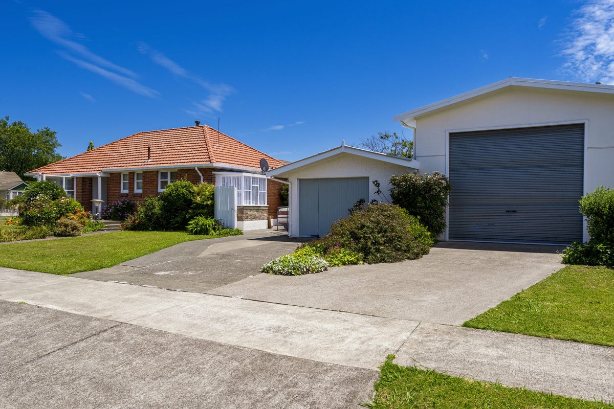 18 Kettle Crescent, Marewa, Napier - Carousel 1