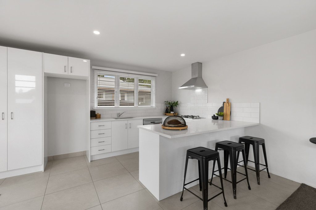 6 Riverlaw Terrace, Saint Martins, Christchurch - Carousel 2