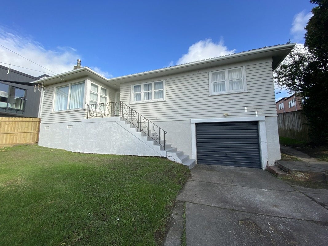 39 Ambler Avenue, Glen Eden, Auckland - Carousel 2