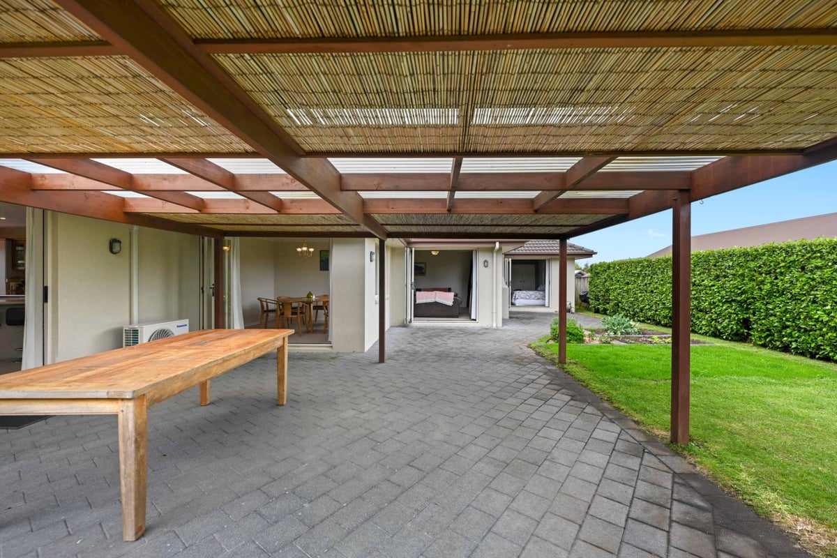 7 Gavin Heights, Rototuna, Hamilton - Carousel 16
