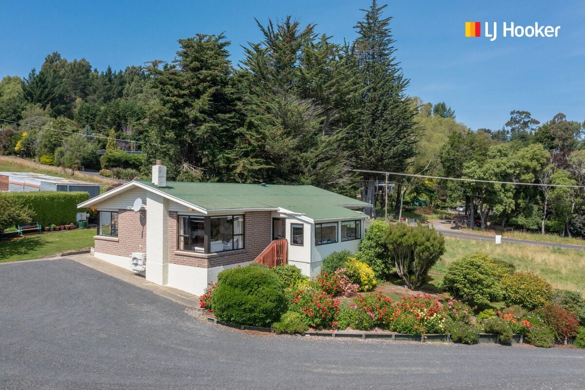 4 McMeakin Road, Abbotsford, Dunedin - Carousel 2