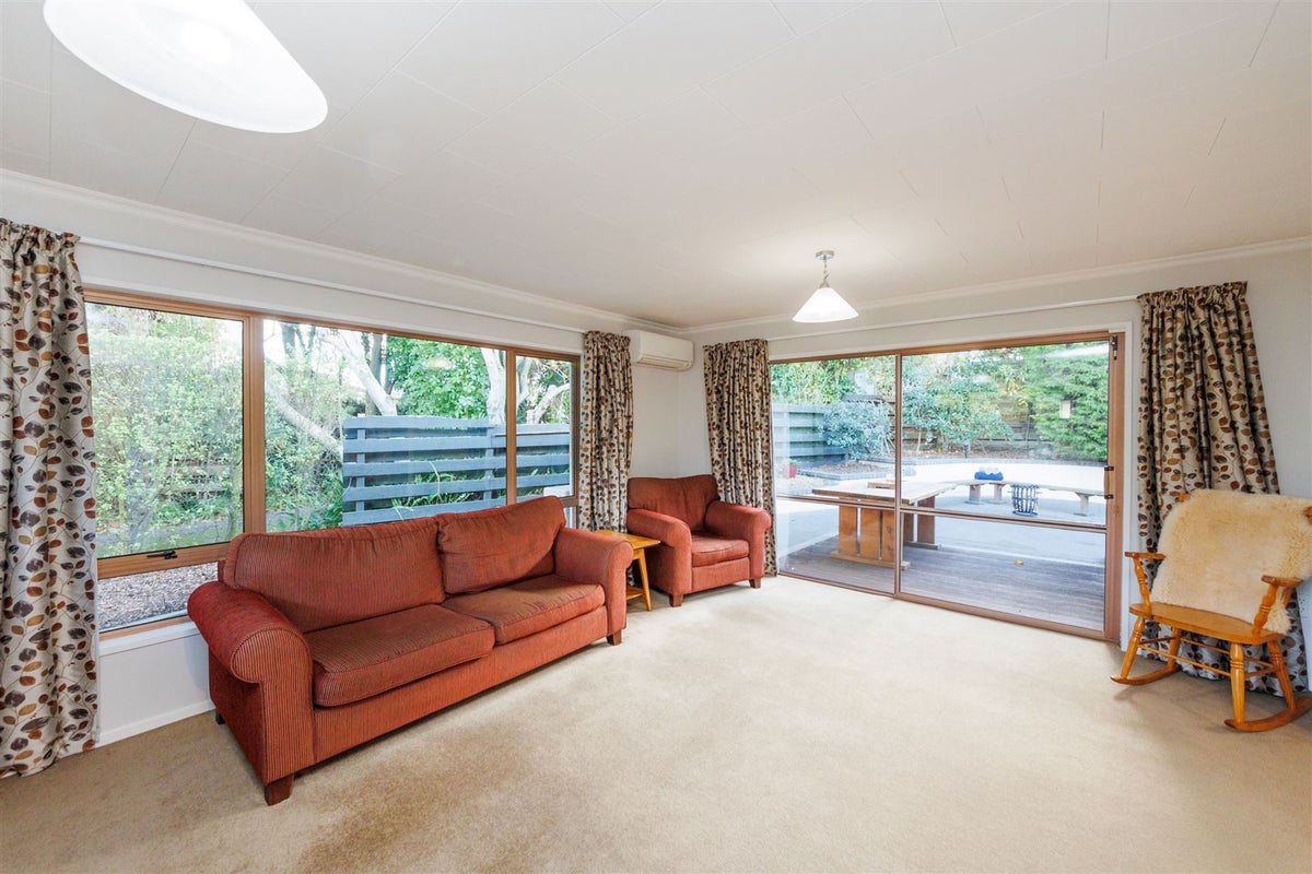15 Long Melford Road, Awapuni, Palmerston North - Carousel 2