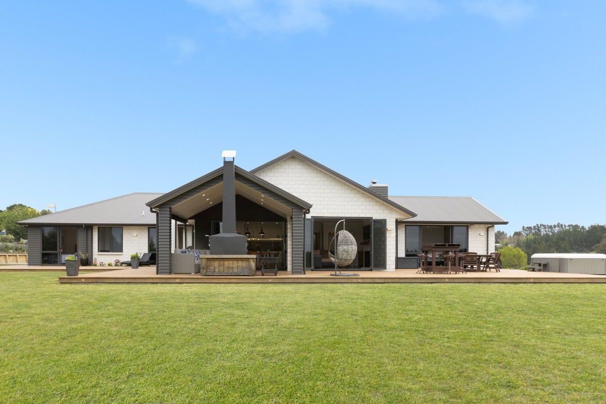 912 Omanawa Road, Omanawa, Tauranga - Carousel 1