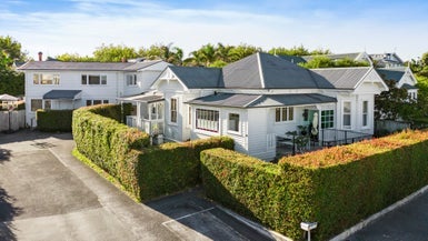 5/3 Galatea Terrace, Herne Bay, Auckland - Carousel 1