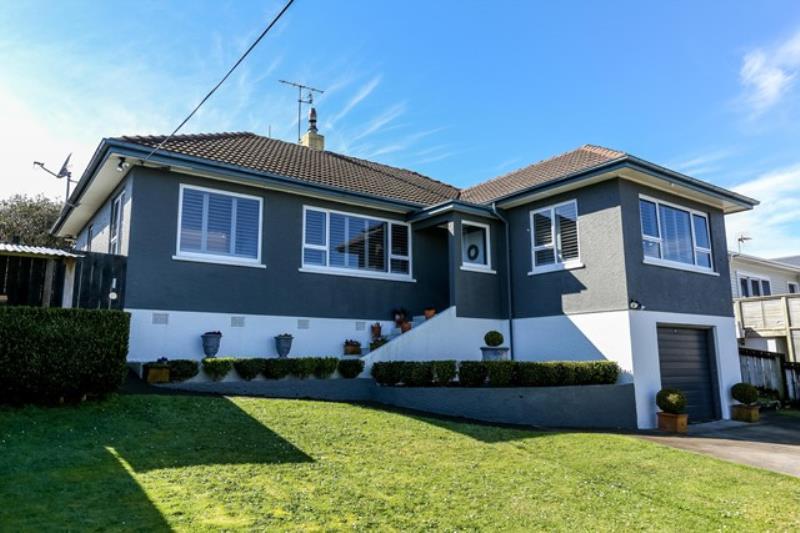 2/11 Waimea Street, Westown, New Plymouth - Carousel 1